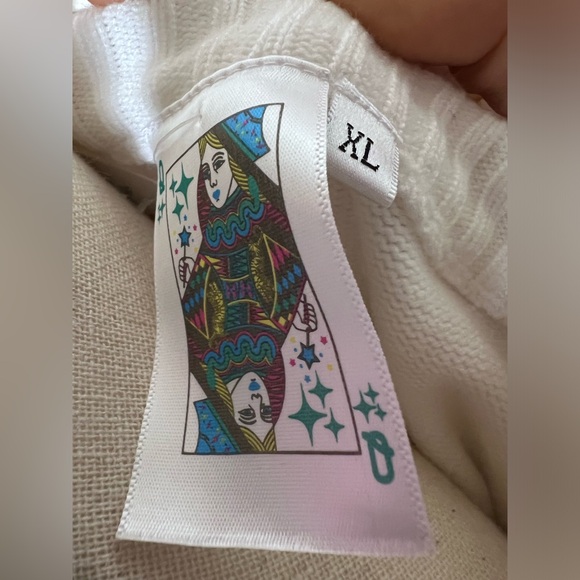 NWT Queen of Sparkles Bridal Queen White Crewneck Sweater Sz XL - Picture 8 of 10